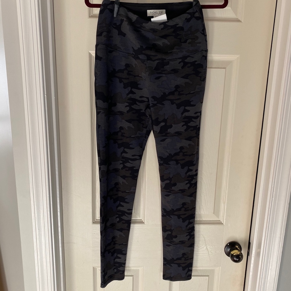 Rachel Zoe dark camo leggings high waist size M